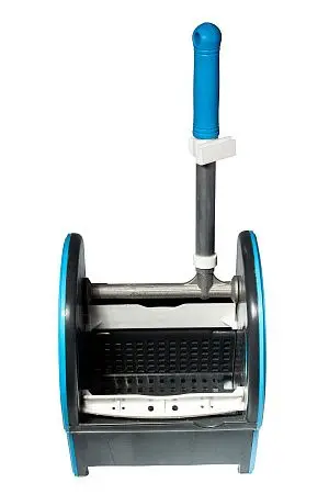 Фото №3 - Вик: Тележка 2х25л пластик + отжим