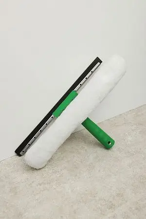 Фото №4 - Вик: Набор для мытья окон шубка + склиз 35 см MRY