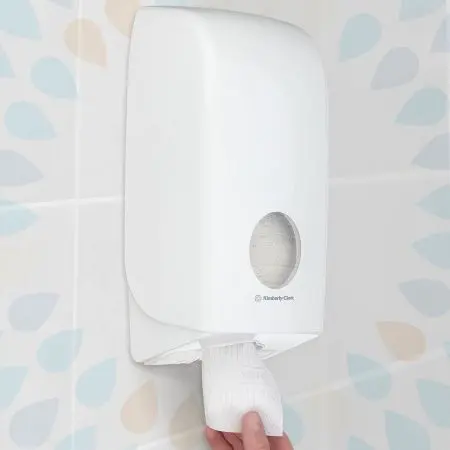 Kimberly-Clark: Бумага туалетная Клинекс Ультра V 2сл 200л белая