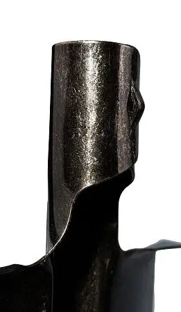 Фото №12 - Хозяйственный инвентарь: Лопата штыковая без черенка