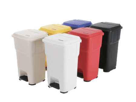 Фото №1 - Vileda: Гера контейнер 35л с педалью и крышкой, красный