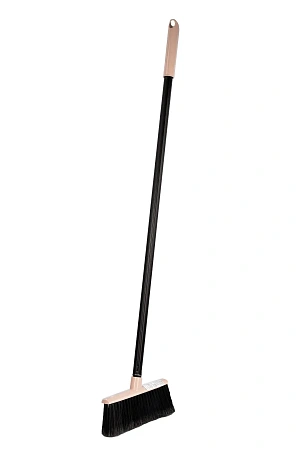 Фото №11 - Хозяйственный инвентарь: Щетка для пола Vogue с высокой ручкой