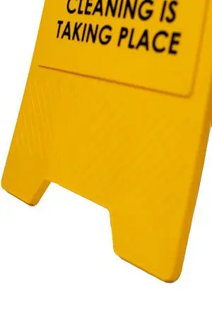Фото №5 - Вик: Знак "Внимание, идет уборка" MRY