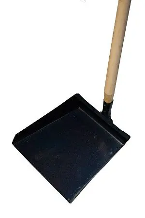 Фото №2 - Хозяйственный инвентарь: Совок для мусора оцинкованный с деревянной ручкой 80см