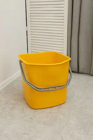 Фото №3 - Вик: Ведро 20л пластик MRY желтое