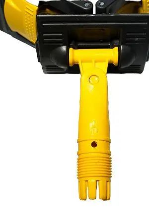 Фото №7 - Вик: Держатель мопов 40см универсальный пластик серый