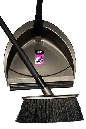 Фото №4 - Хозяйственный инвентарь: Совок для мусора пластик со щеткой "Ленивка" складной Svip Классика