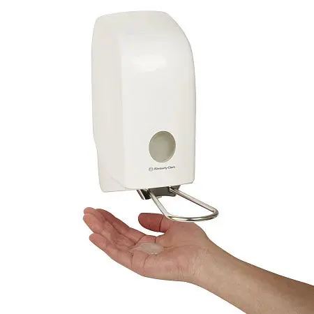 Фото №3 - Kimberly-Clark: Диспенсер Аквариус для мыла с локтевым приводом белый