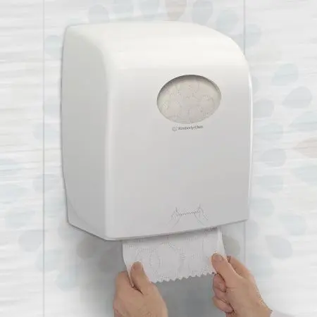 Kimberly-Clark: Полотенца бумажные Клинекс Ультра 150м/19,8 2сл белые