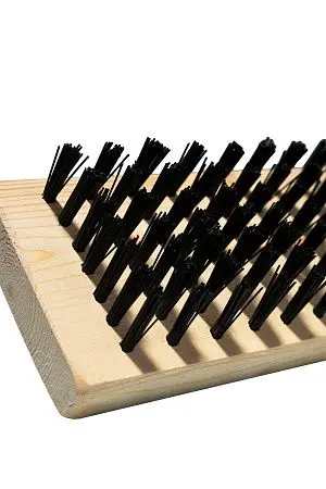 Фото №6 - Хозяйственный инвентарь: Щетка полотерная на деревянной основе