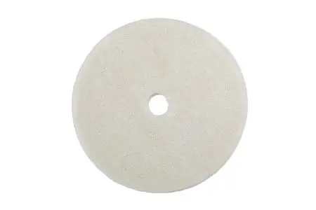 Фото №1 - Инвентарь Эконом Класса: Круг 17" (43см) белый, полирование