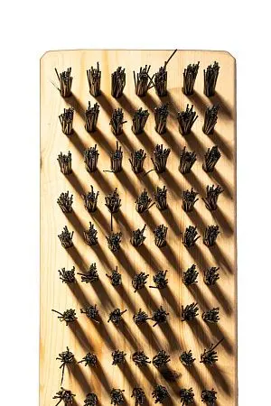 Фото №4 - Хозяйственный инвентарь: Щетка полотерная на деревянной основе