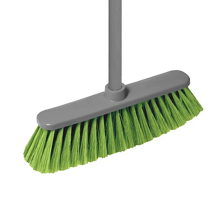 Фото №7 - Хозяйственный инвентарь: Щетка YORK Карла с рукояткой